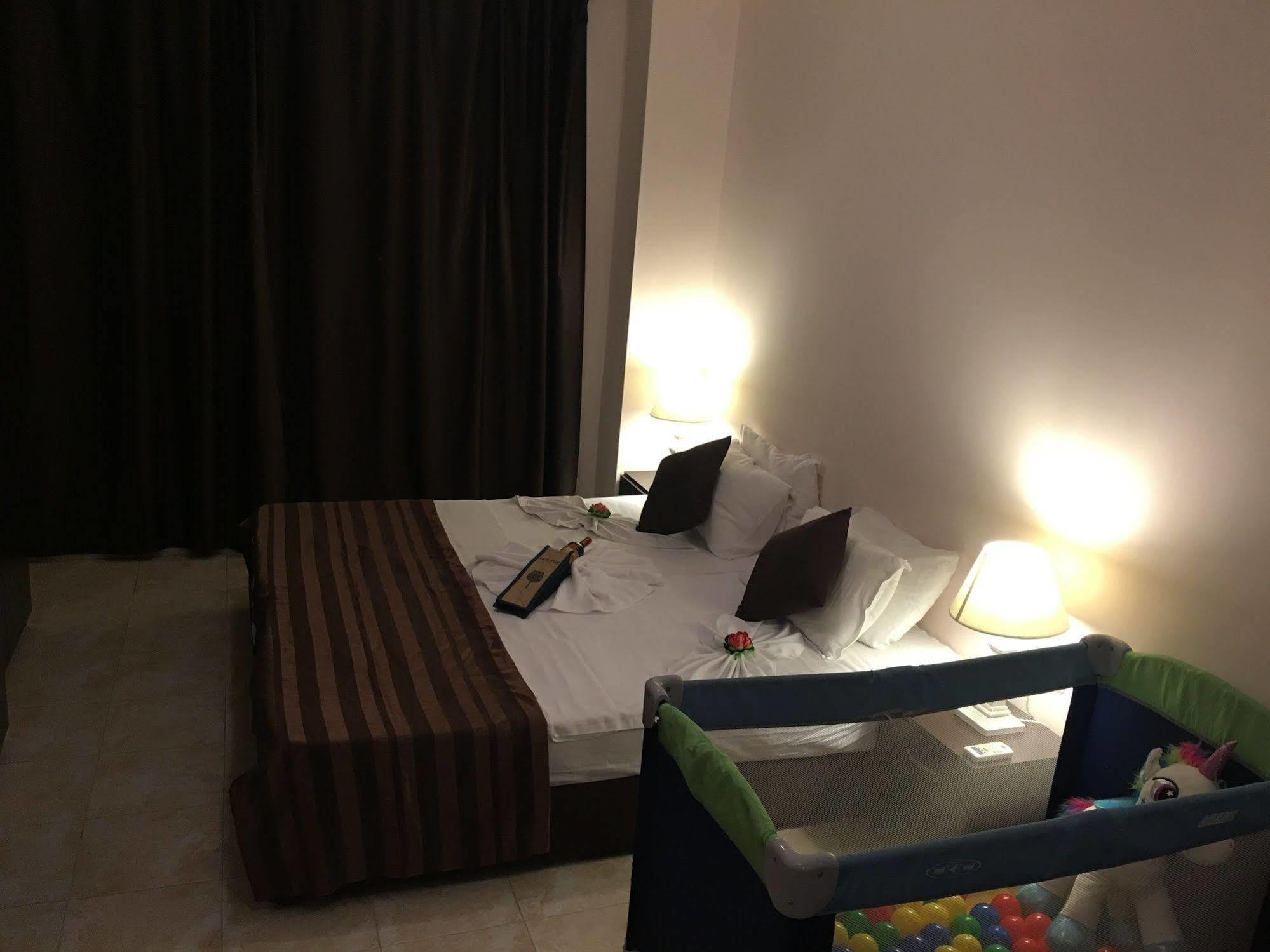 Arizona Del Mar Apartment Pomorie Exterior foto